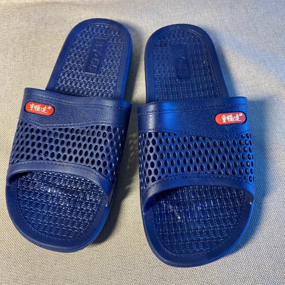 Slippers Summer Beach Sandals. Size 8-9